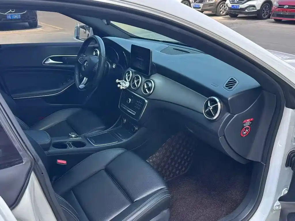Mercedes-Benz CLA (Import) — миниатюра 6