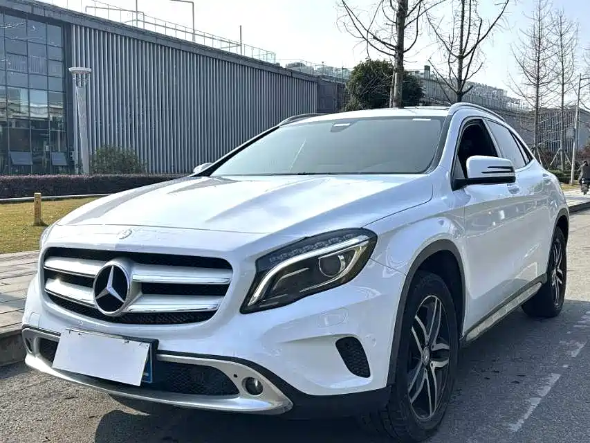 Mercedes-Benz GLA 2016