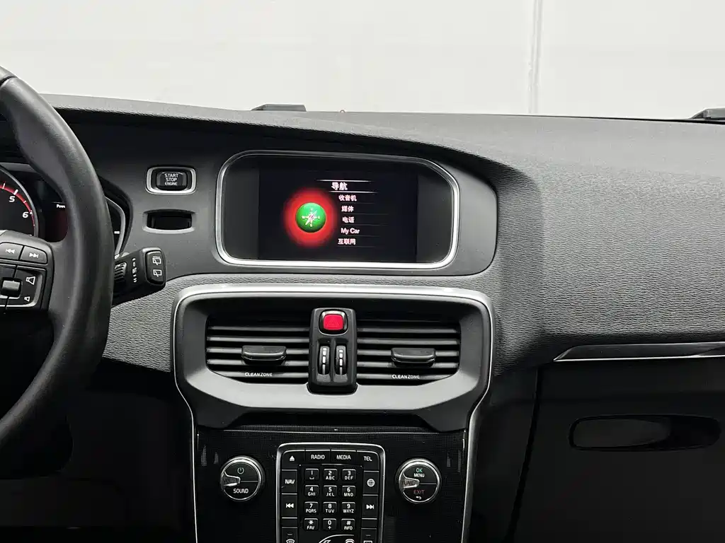 Volvo V40 — миниатюра 20