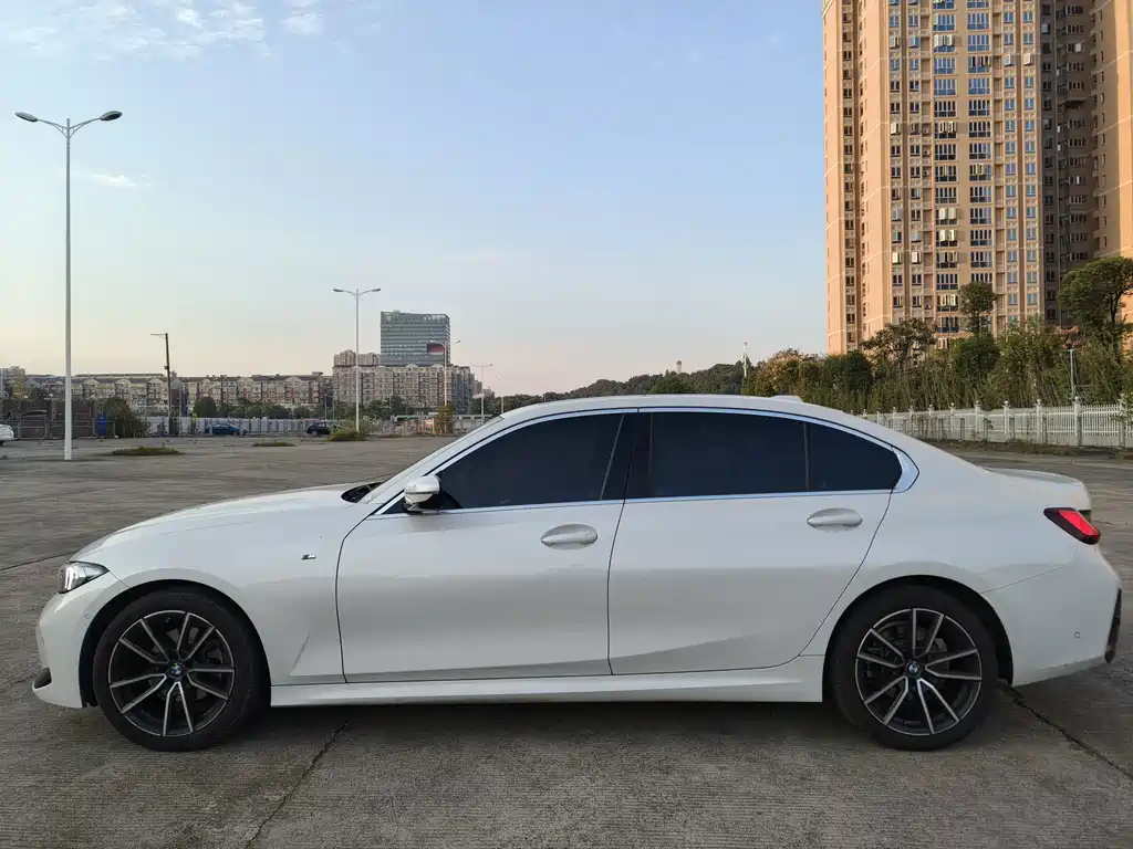BMW 3 Series — миниатюра 5