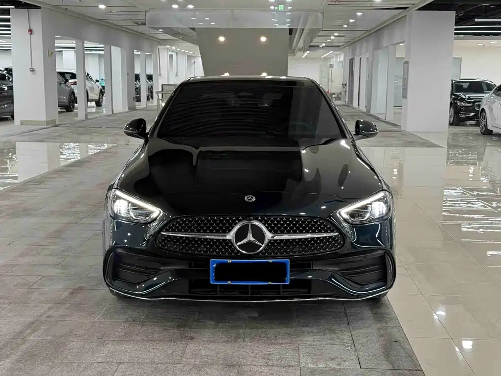 Mercedes-Benz C-Class — миниатюра 2