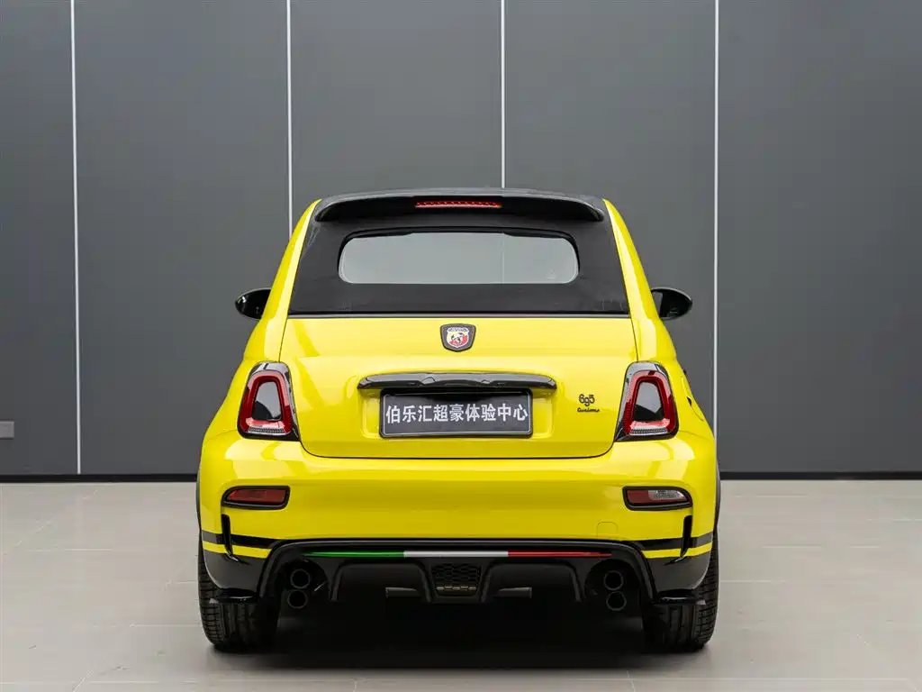 Abarth 695 2024 1.4T AT