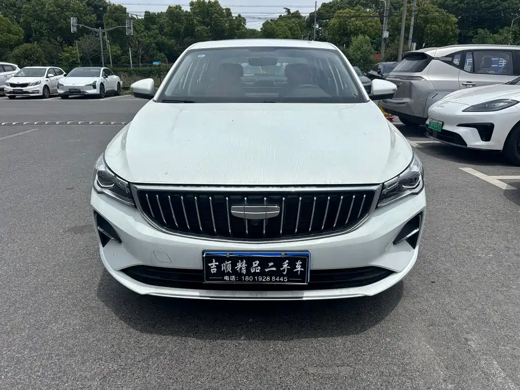Geely Emgrand 2024