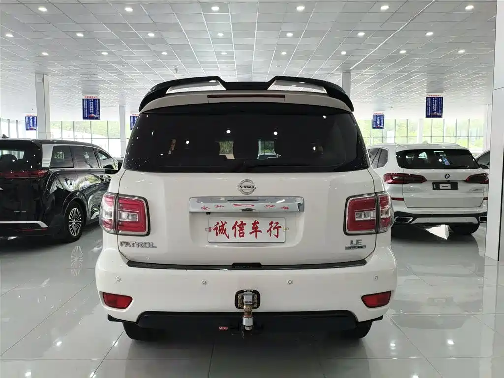 Nissan Patrol 2018 5.6L
