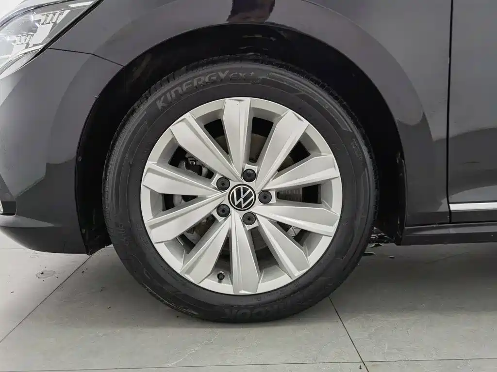 Volkswagen Passat — миниатюра 17