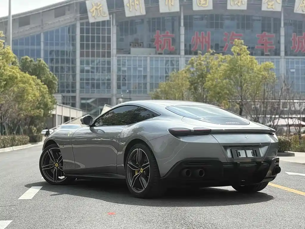 Ferrari Roma 2020 3.9T V8