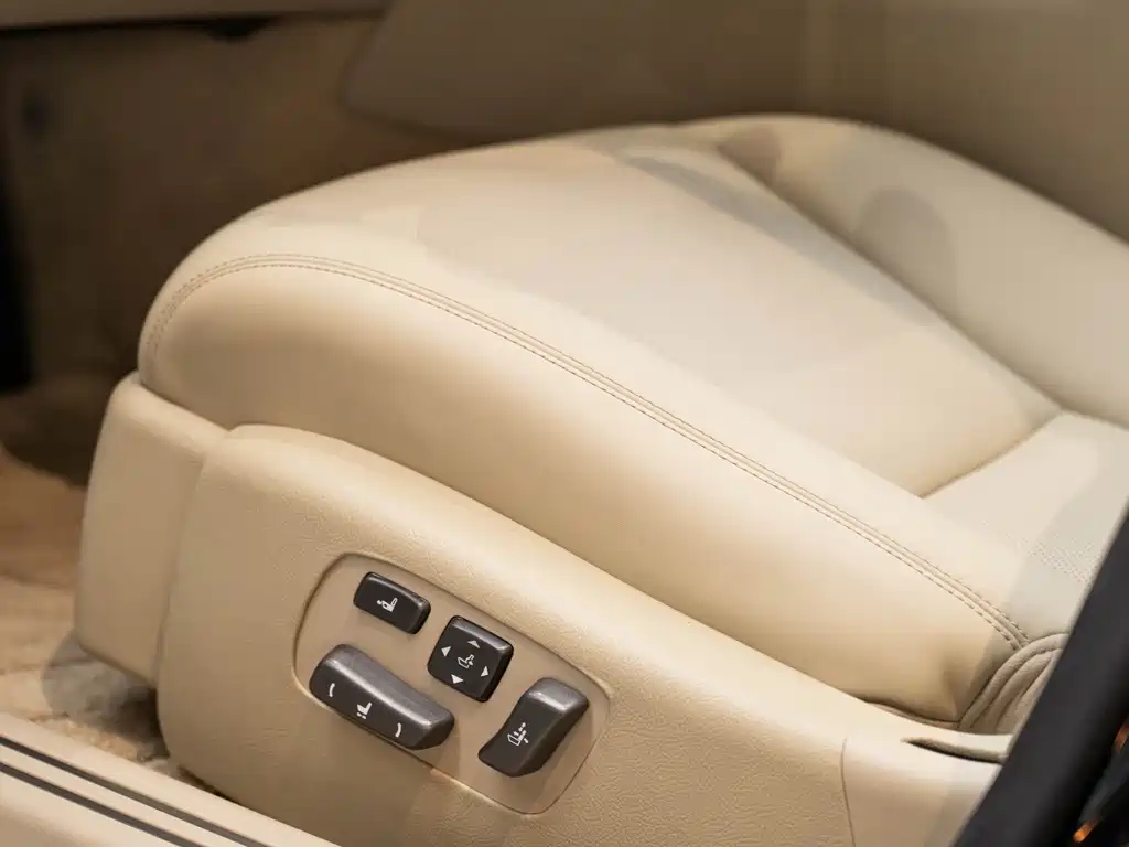 Lexus LS — миниатюра 25