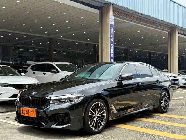 BMW  5 SERIES