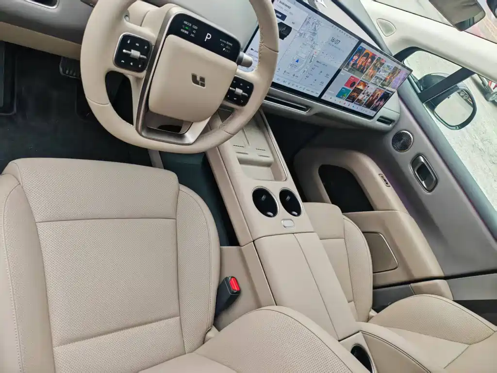 Li Auto i8 2025 Standard