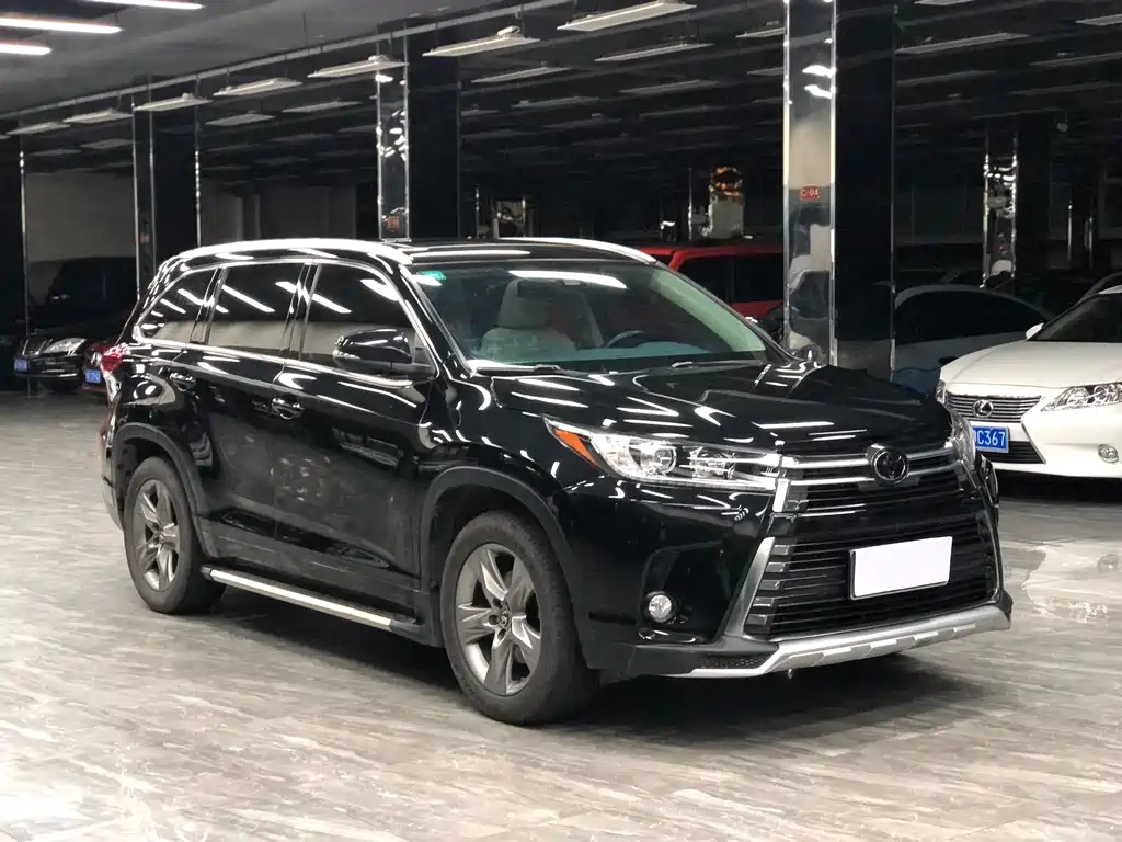 TOYOTA HIGHLANDER