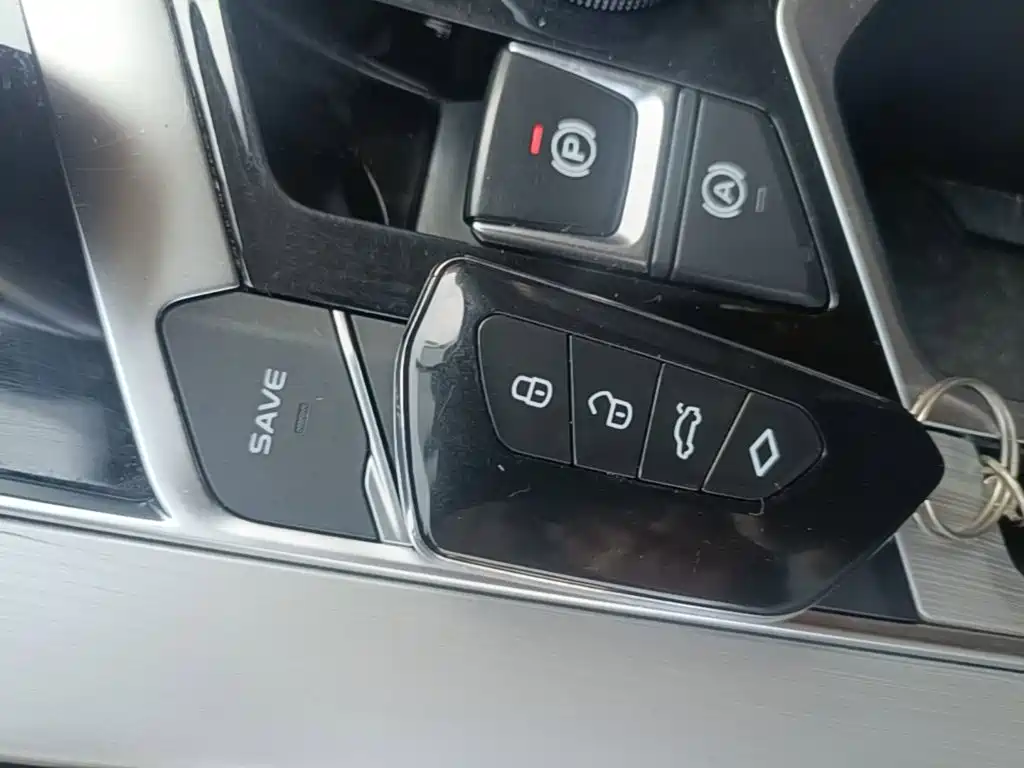 Geely Binyue NEV — миниатюра 9