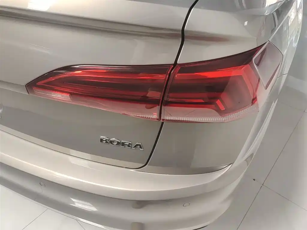 Volkswagen Bora 2019 1.5L AT Comfort