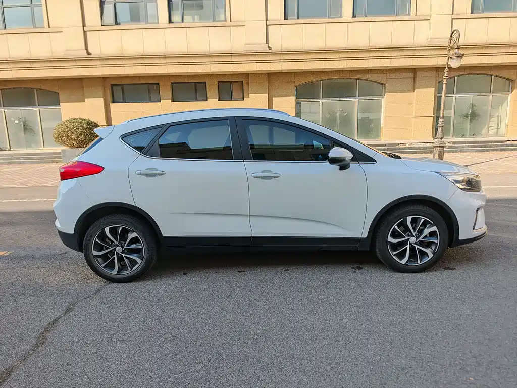 GEELY AUTOMOBILE EMGRAND GS
