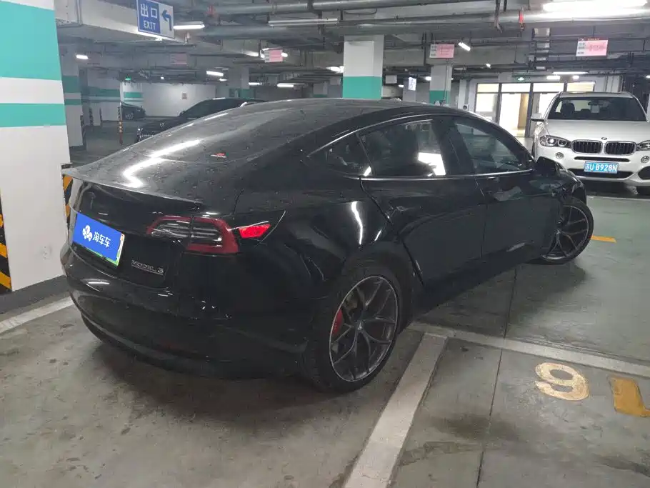 Tesla Model 3 2022 Performance