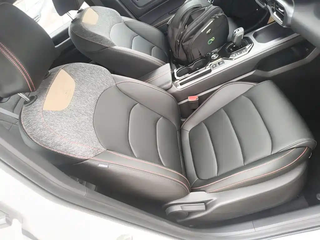 Geely Cowboy — миниатюра 25
