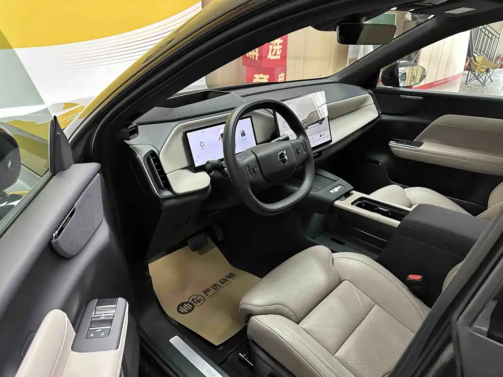 Volvo XC70 PHEV — миниатюра 7
