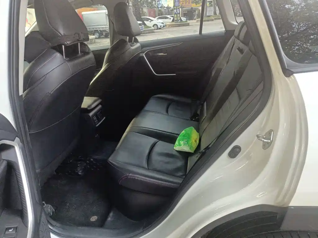 Toyota Wildlander New Energy — миниатюра 13