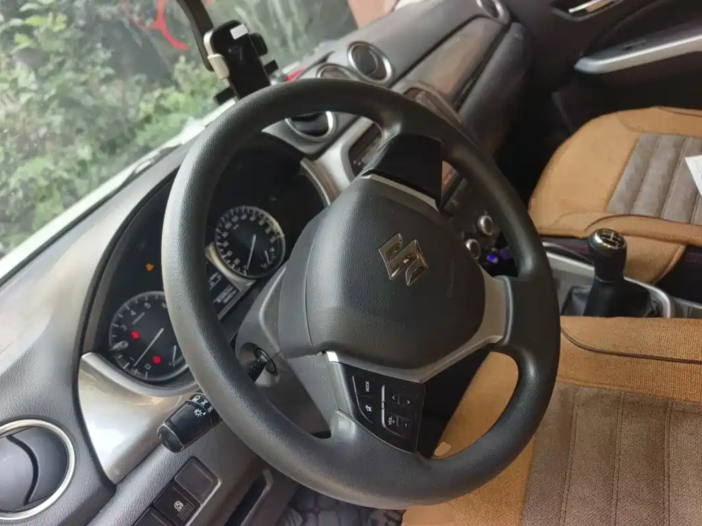 Suzuki Vitara — миниатюра 11