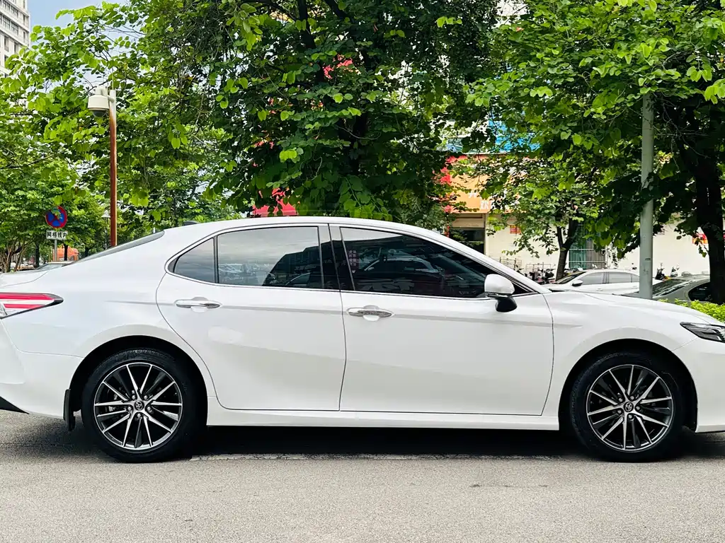 Toyota Camry 2021 2.5G Luxury