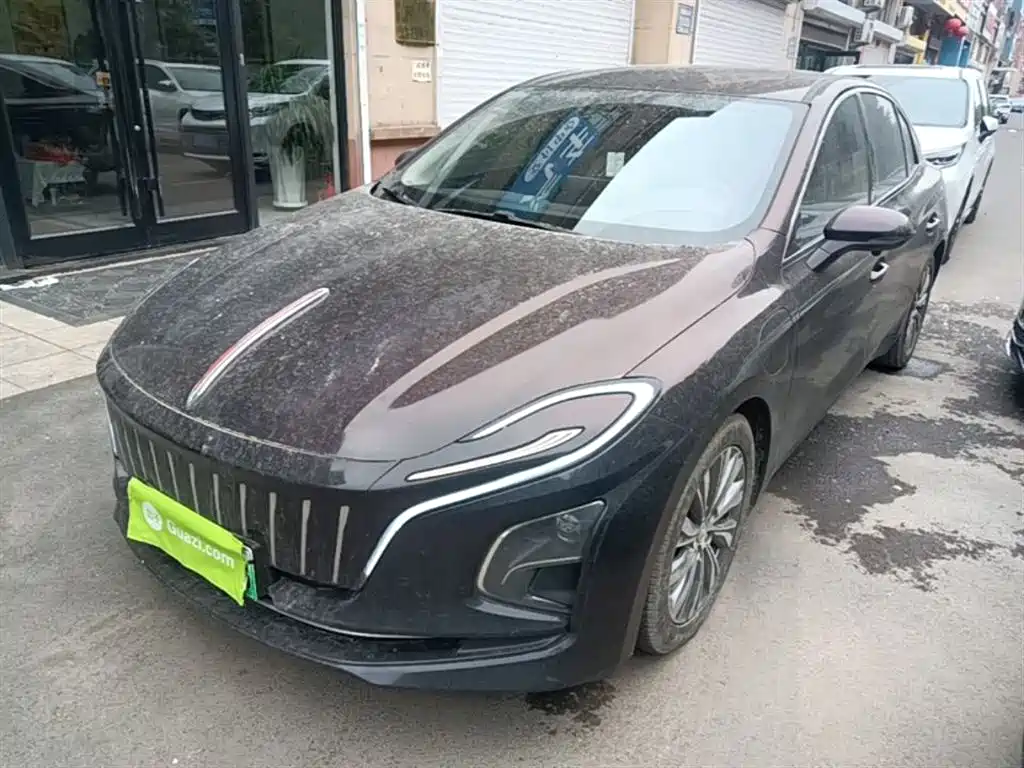 Hongqi Hongqi E-QM5 2024
