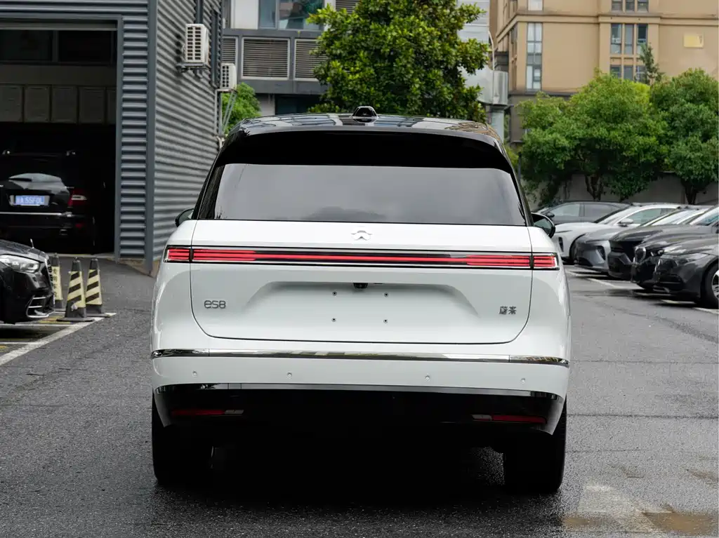 NIO ES8 2026 мест Executive Luxury
