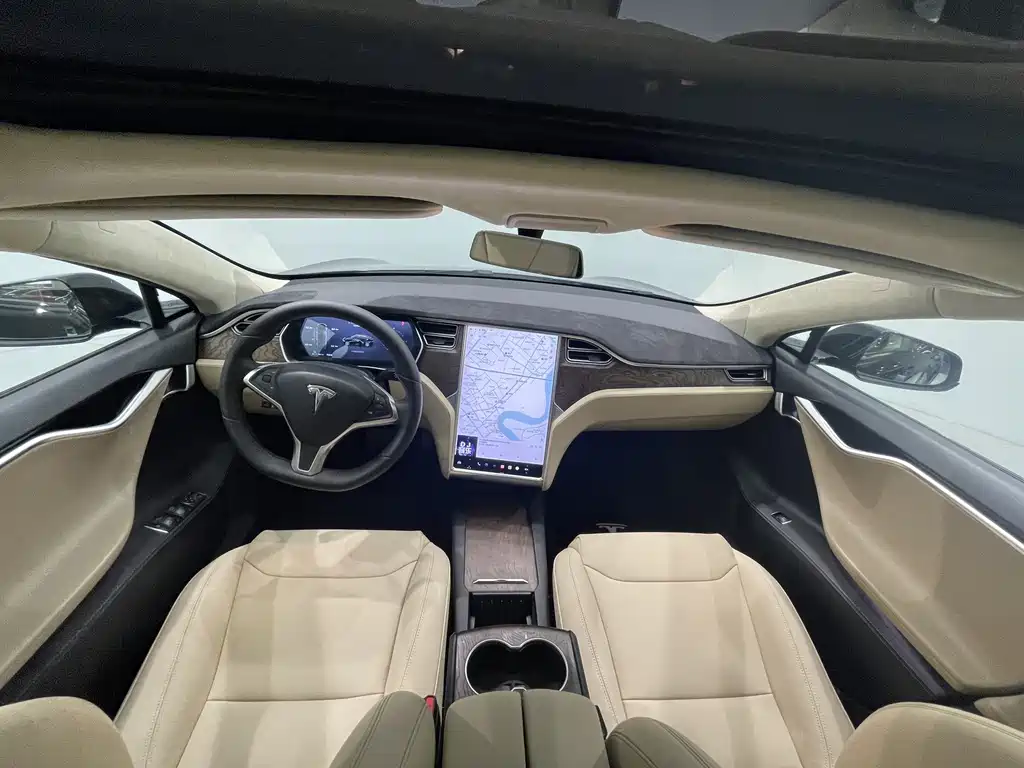 TESLA MODEL S