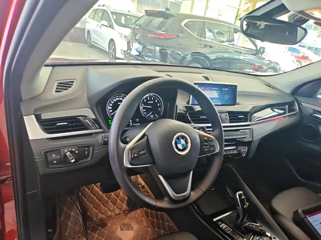BMW X2 (Import) — миниатюра 10
