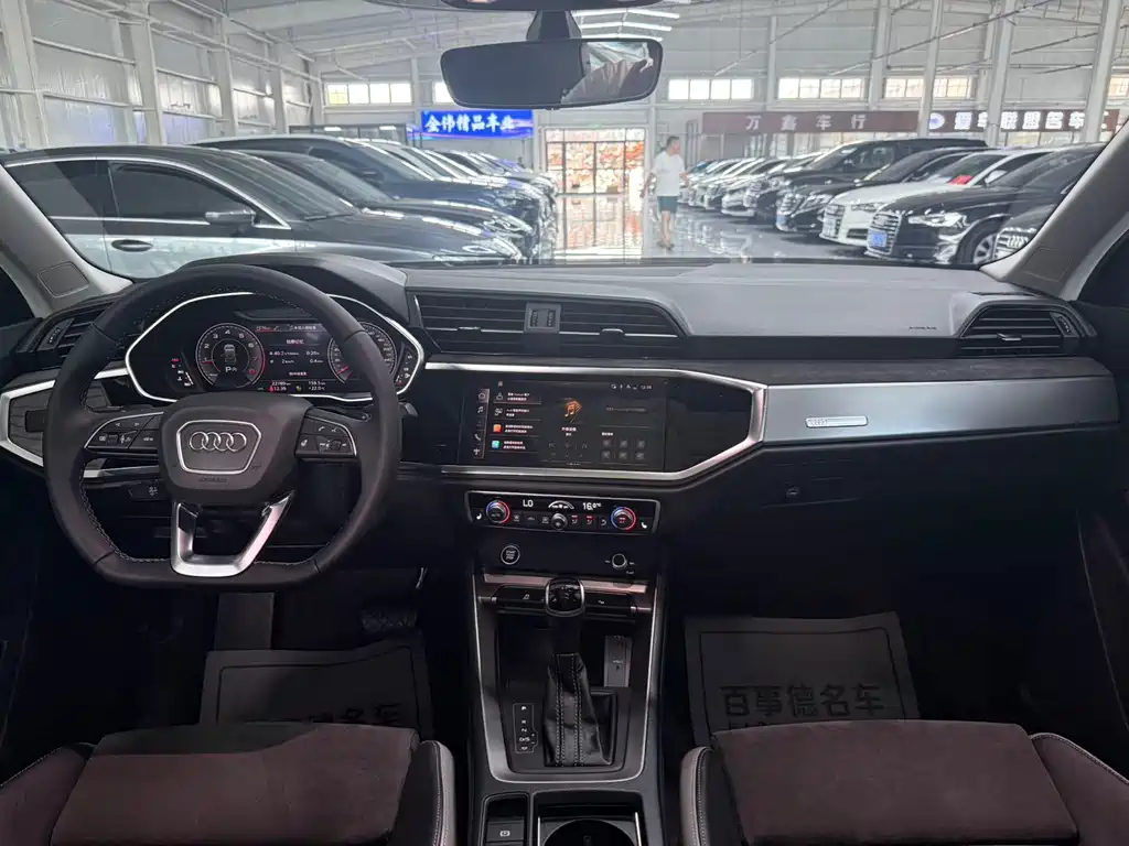 Audi Q3 2022 35 TFSI Fashion