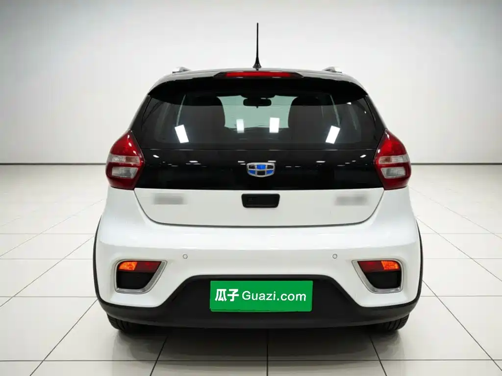 Geely Vision X1 — миниатюра 5