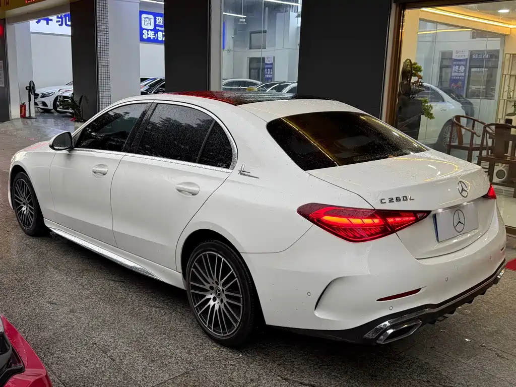Mercedes-Benz C-Class — миниатюра 7