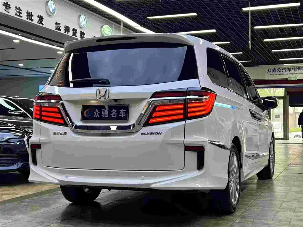 Honda Elysion 2016 2.4L Comfort
