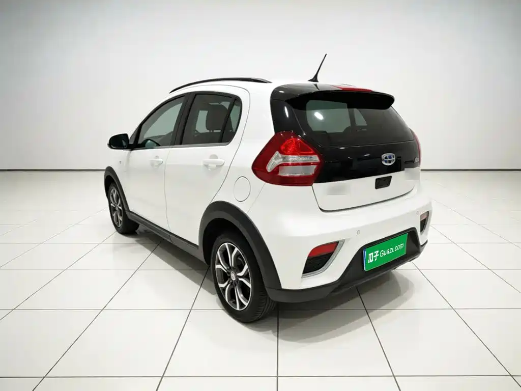 Geely Vision X1 — миниатюра 4