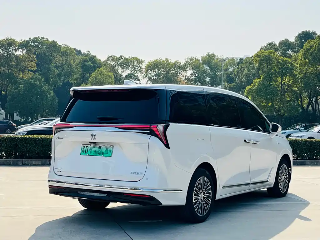 BUICK GL8 NEW ENERGY