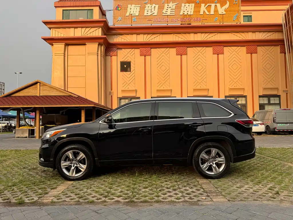 Toyota Highlander — миниатюра 6
