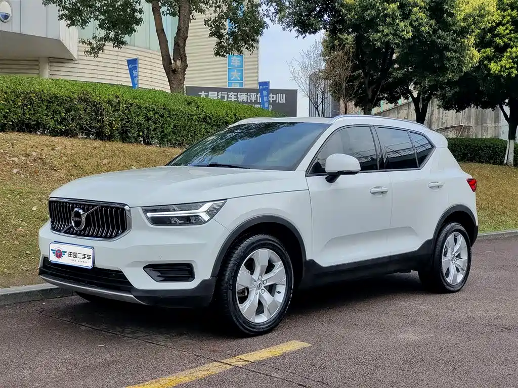 Volvo XC40 2021
