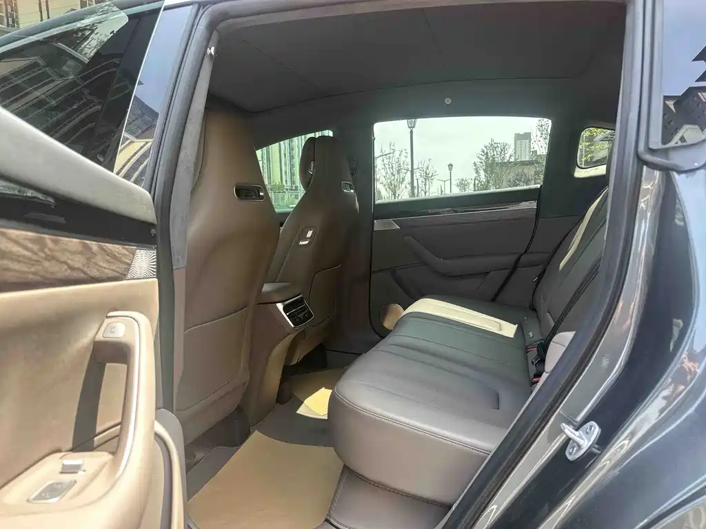 Luxeed R7 2024 736km UItra