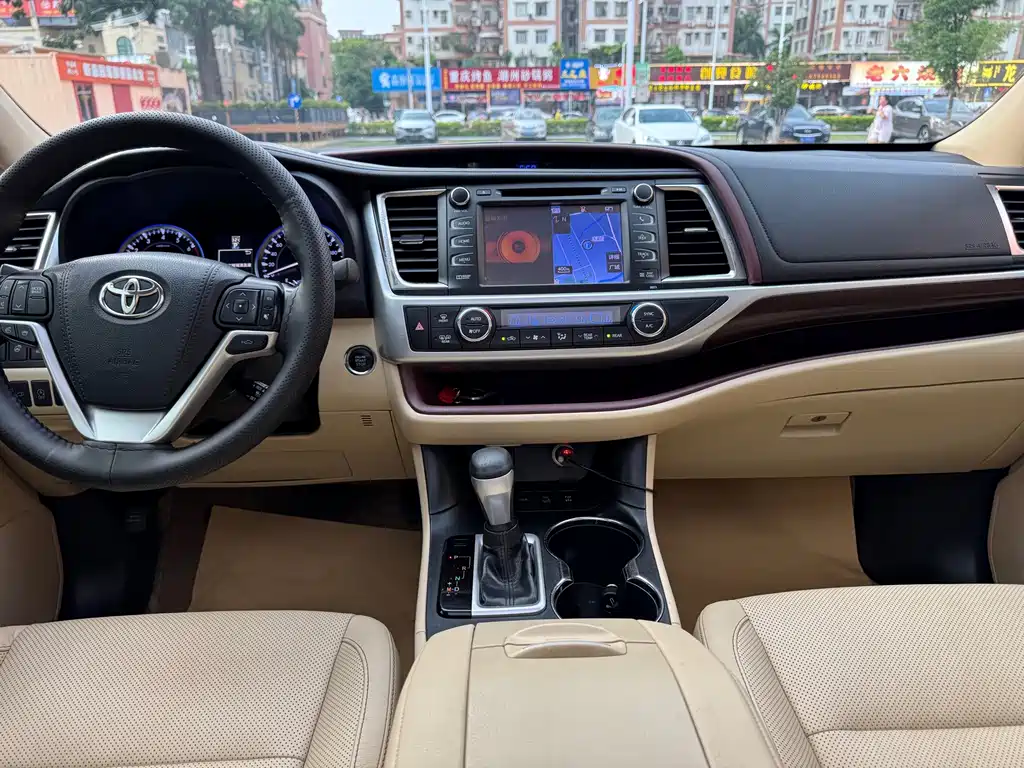 Toyota Highlander — миниатюра 16