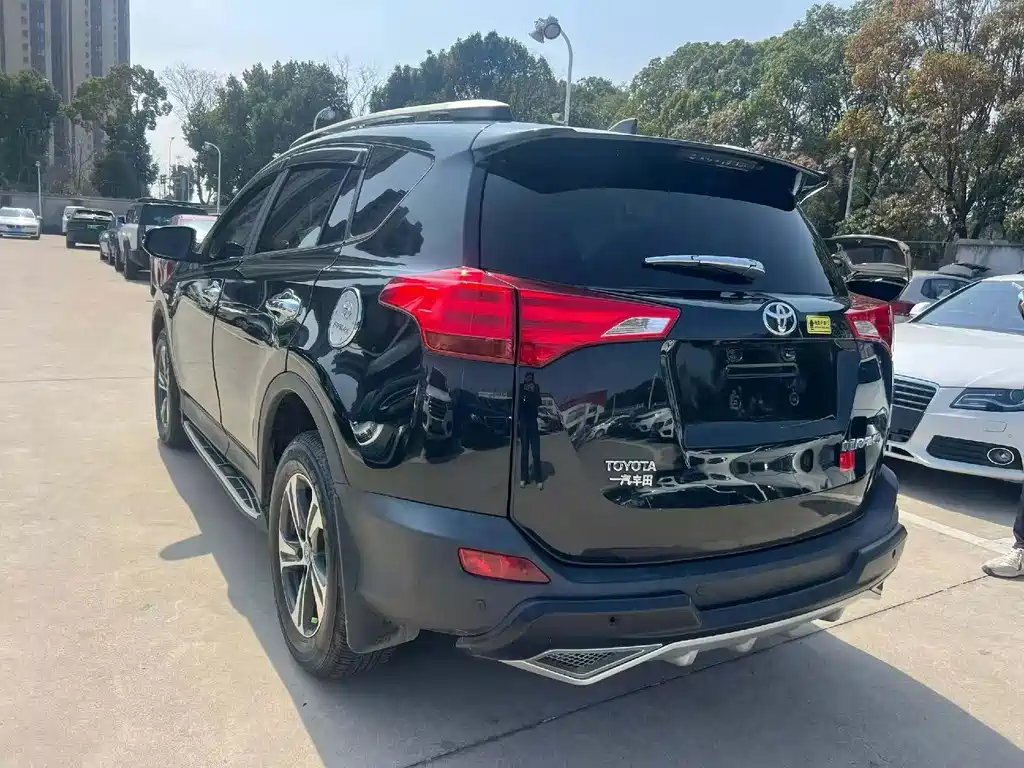 TOYOTA RAV4 RONGFANG
