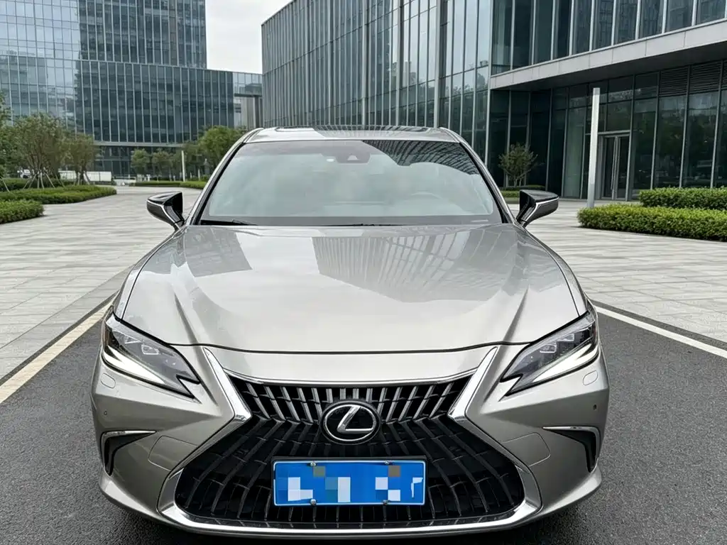 Lexus ES — миниатюра 2