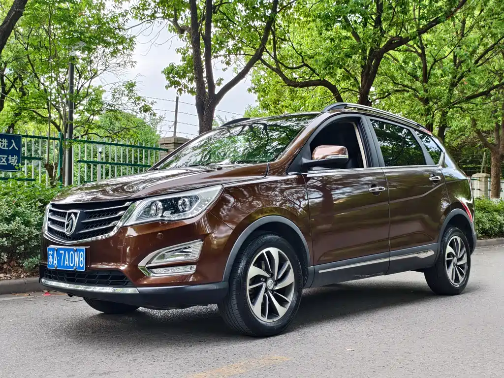 Baojun 560 2015