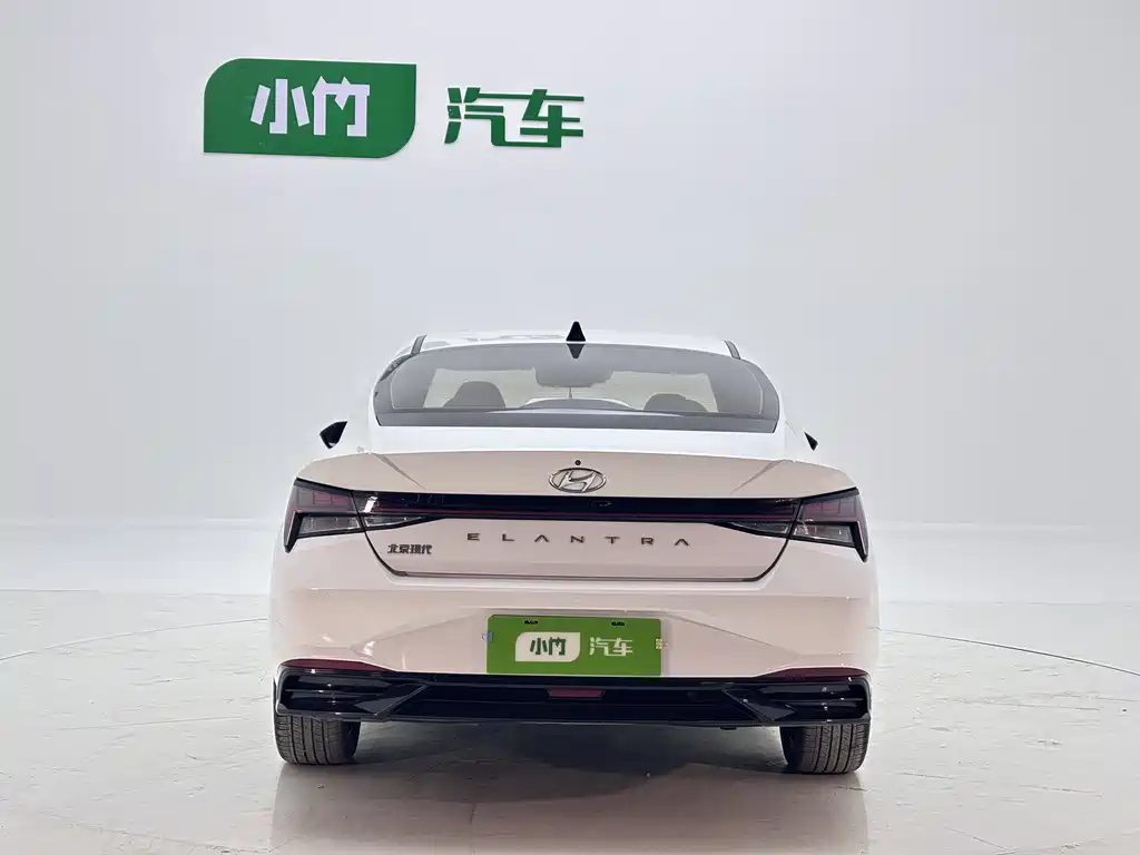Hyundai Elantra 2022 1.5L CVT LUX Luxury