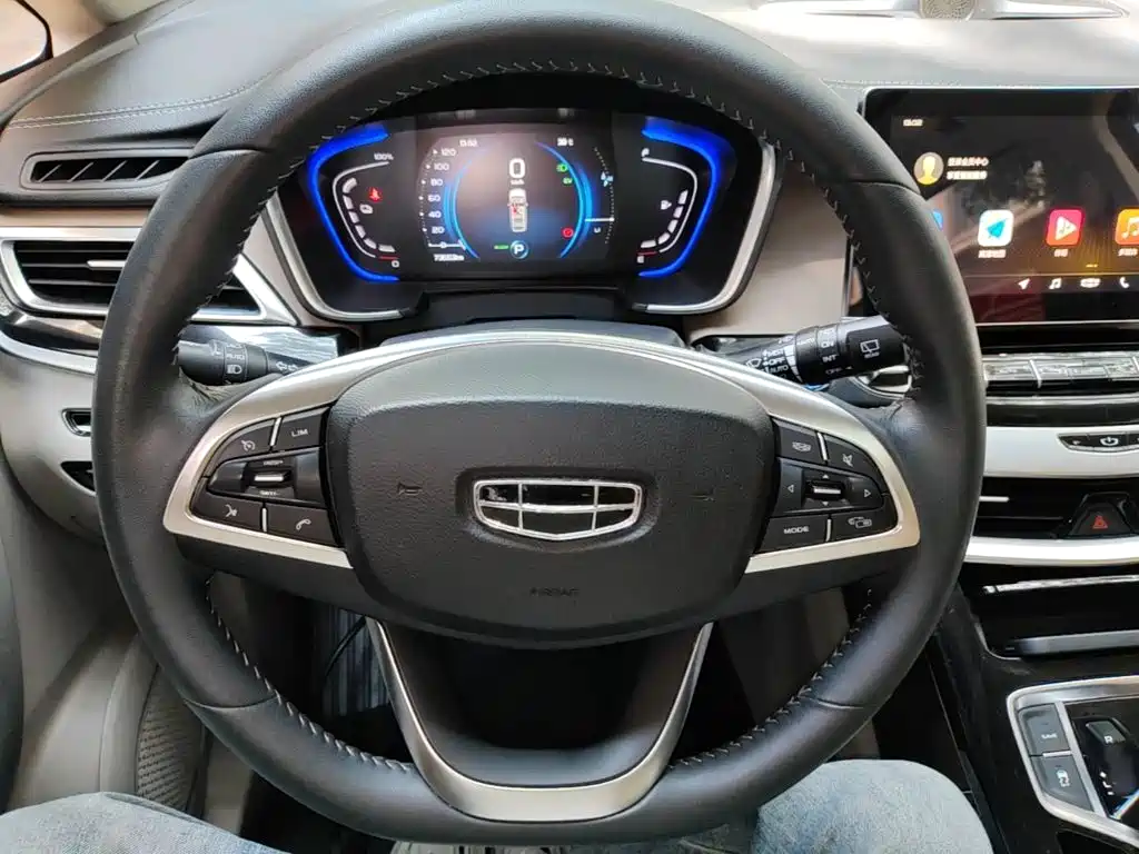 Geely Jia Ji New Energy — миниатюра 11