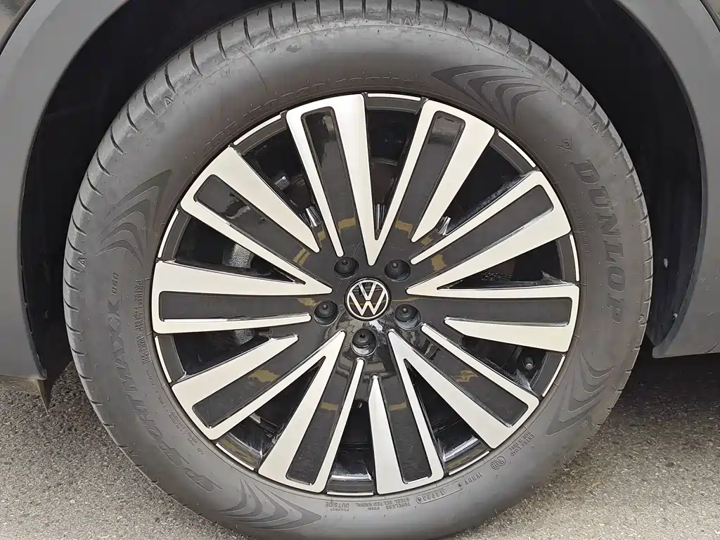 Volkswagen Tavendor 2024 330TSI Luxury