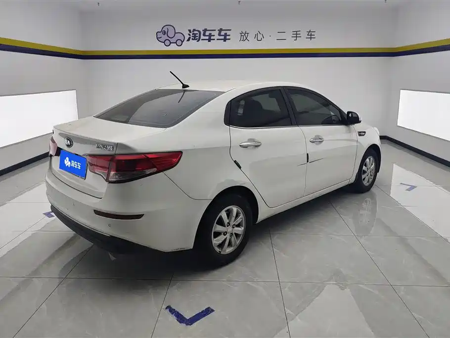 Kia K2 2015 1.4L MT GLS