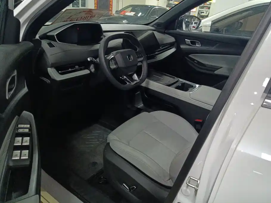 Changan CS55PLUS PHEV — миниатюра 9