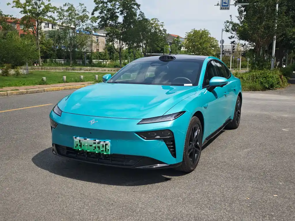 Dongfeng eπ007