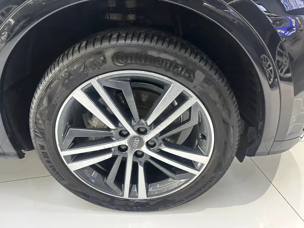 AUDI  Q5L