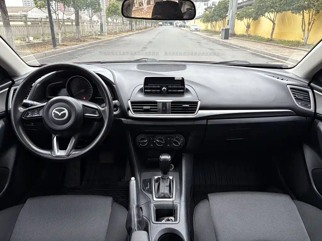 MAZDA 3 ANGKESAILA