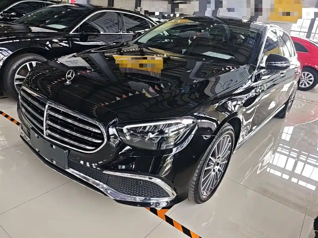 Mercedes-Benz E-Class 2022