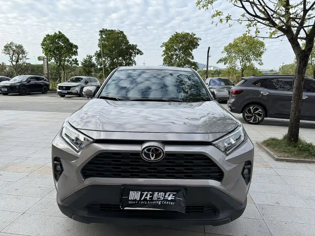 TOYOTA RAV4 RONGFANG